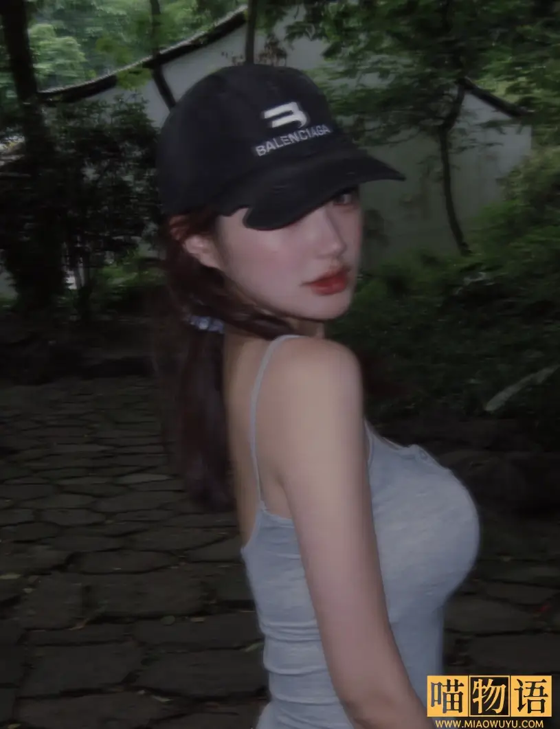 张洛洛微密圈写真 (2)